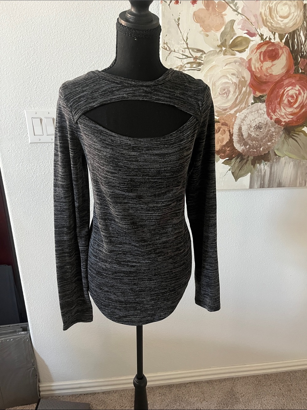 Juicy Couture size large Women’s Long-Sleeve Heathered Black Cutout Top